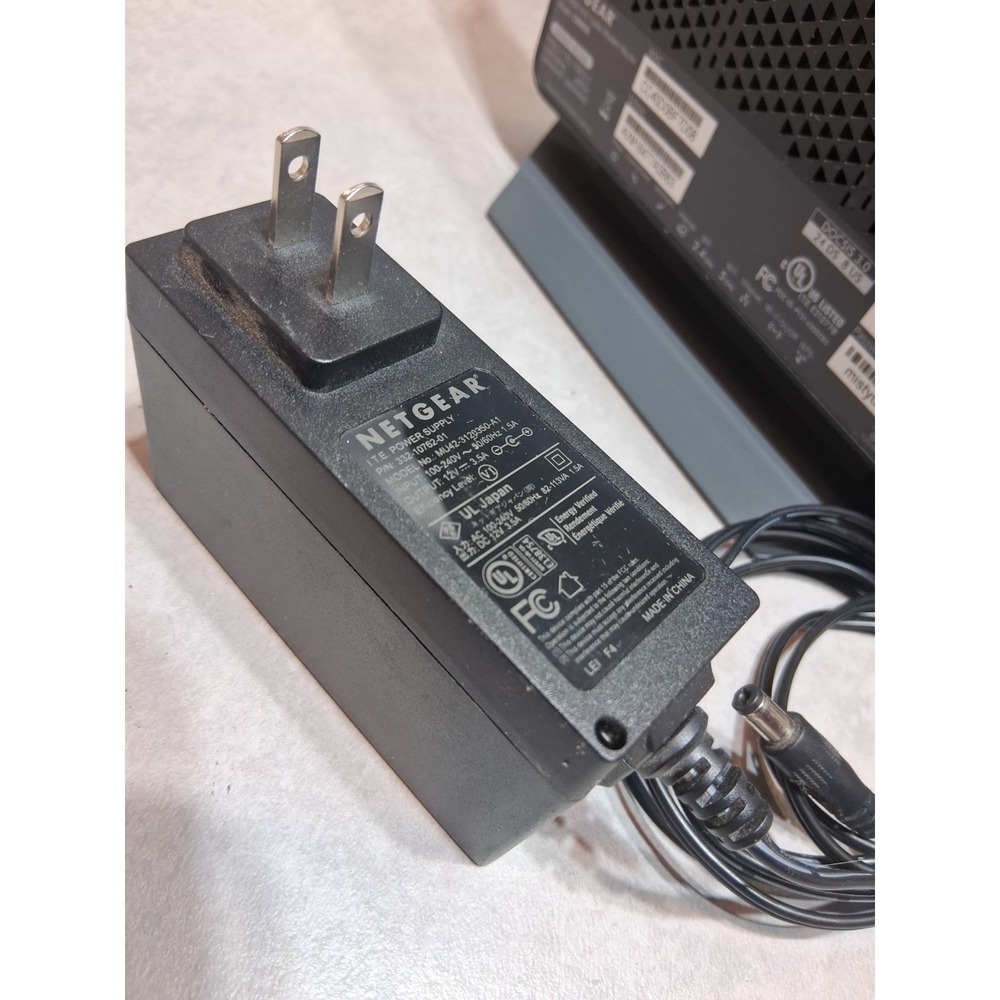 NETGEAR Nighthawk AC1900 WiFi DOCSIS 3.0 Cable Modem Router (C7000) - Picture 6 of 6